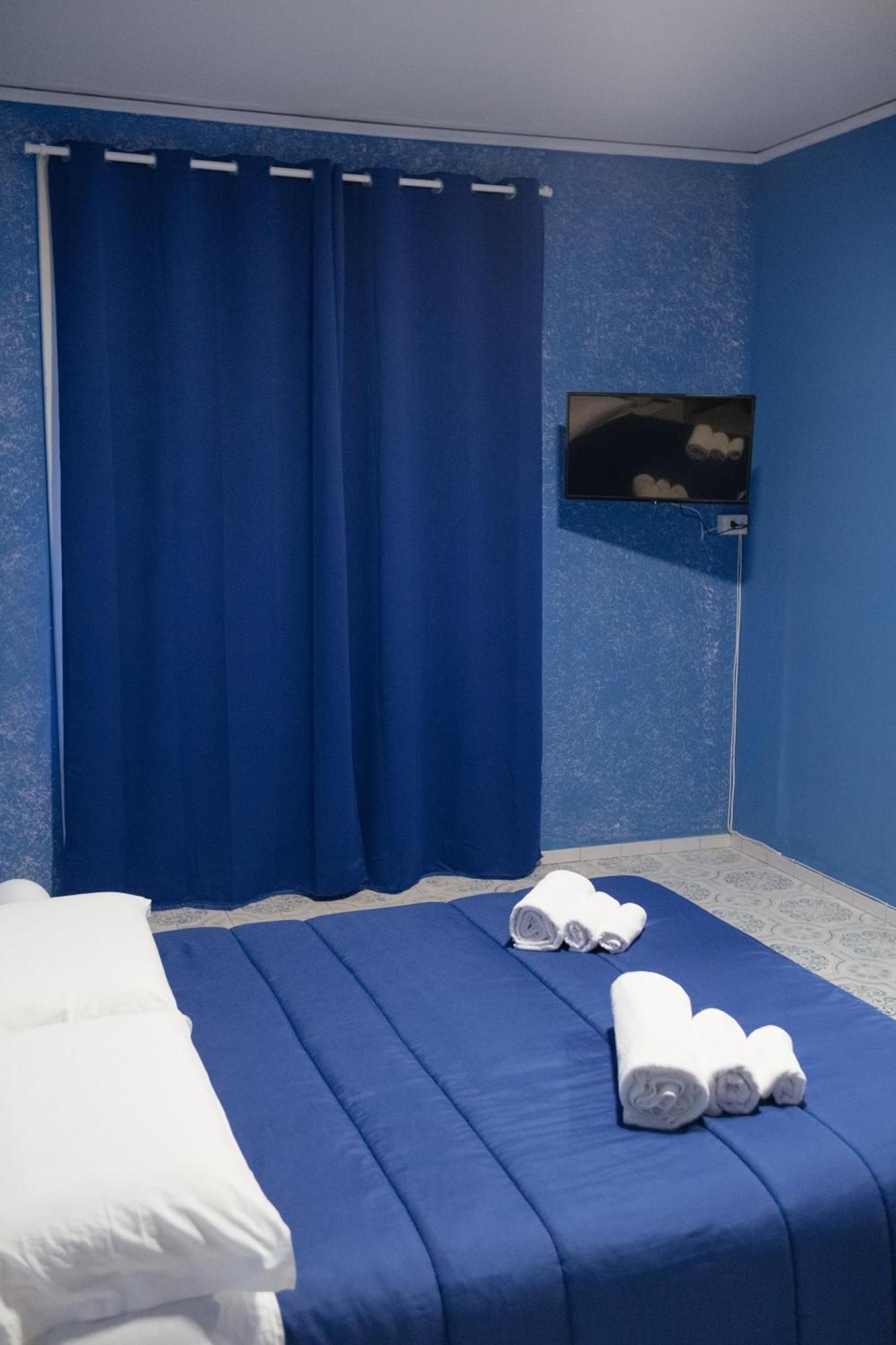 Domus Aurea Relax Room Σαλέρνο Εξωτερικό φωτογραφία