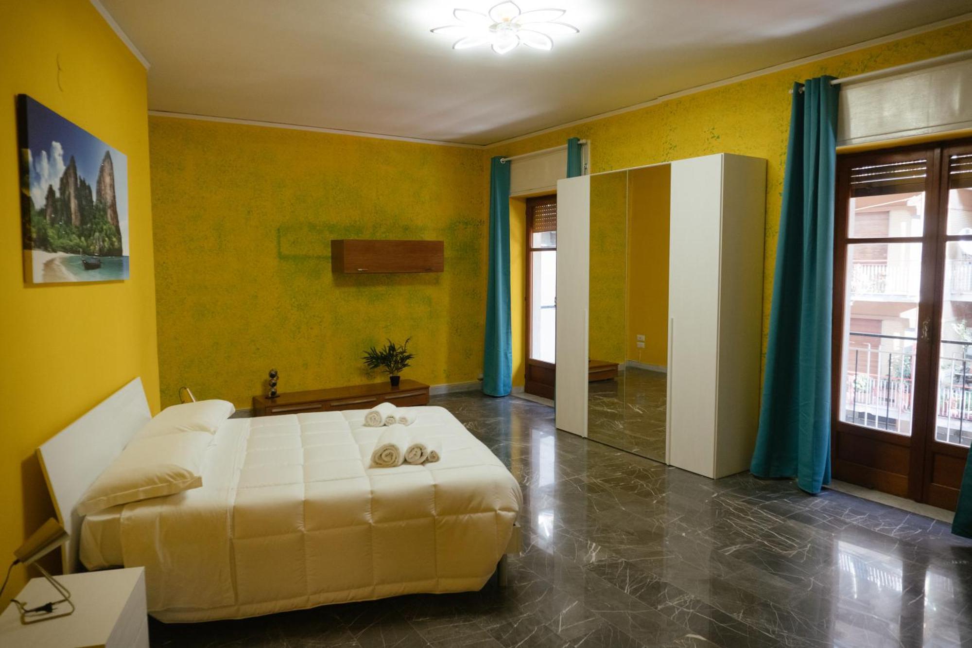 Domus Aurea Relax Room Σαλέρνο Εξωτερικό φωτογραφία