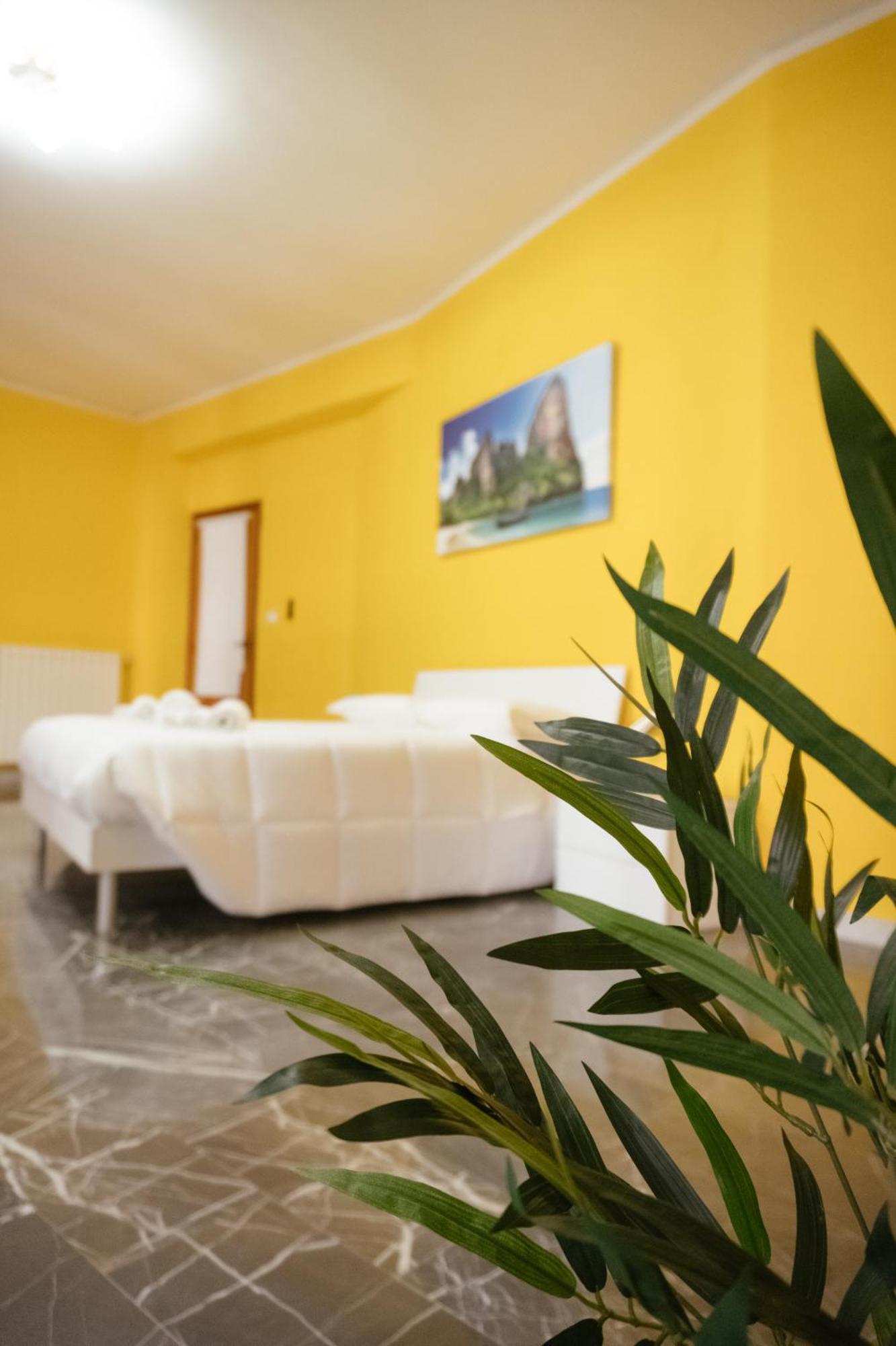 Domus Aurea Relax Room Σαλέρνο Εξωτερικό φωτογραφία