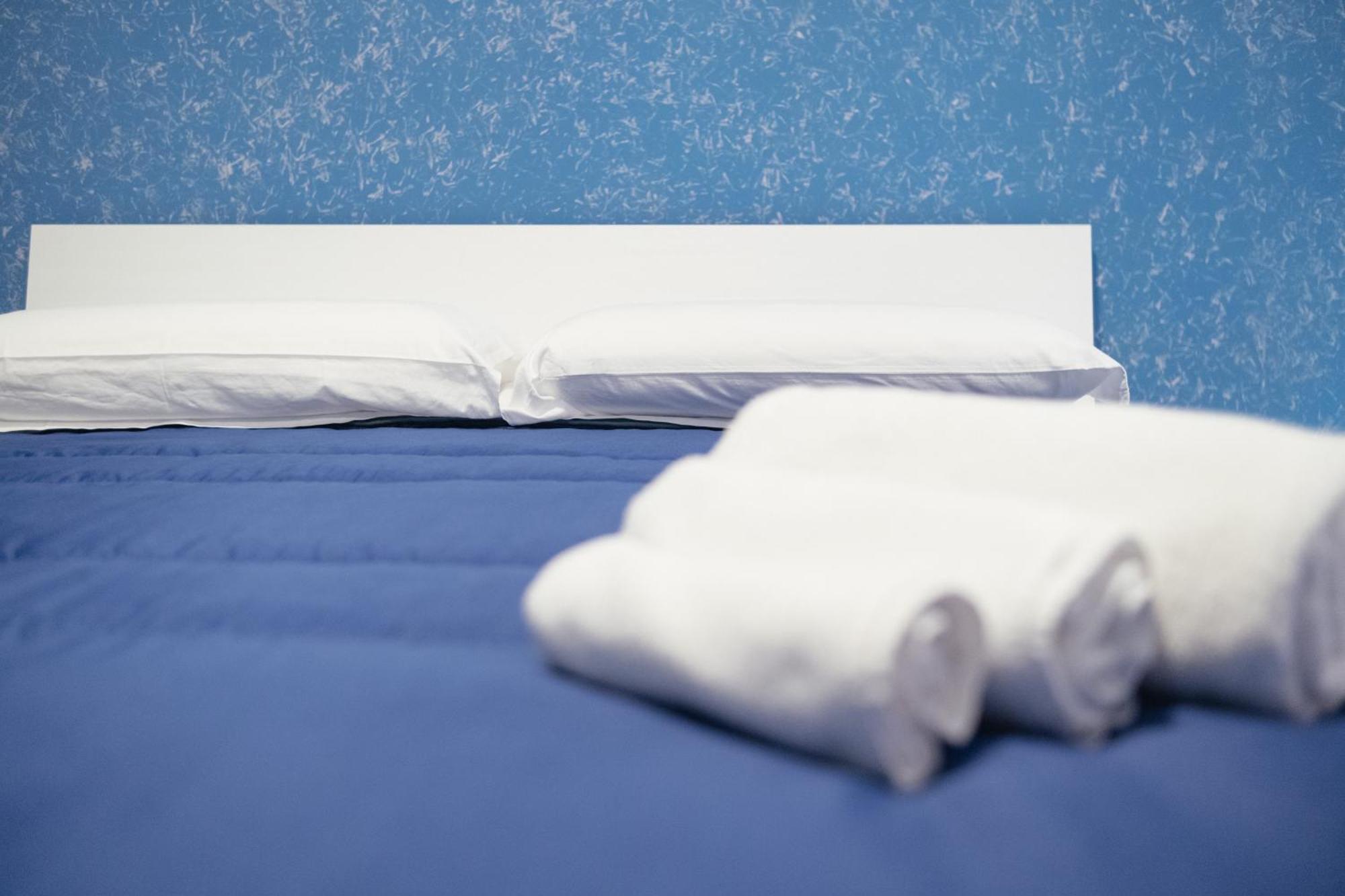 Domus Aurea Relax Room Σαλέρνο Εξωτερικό φωτογραφία