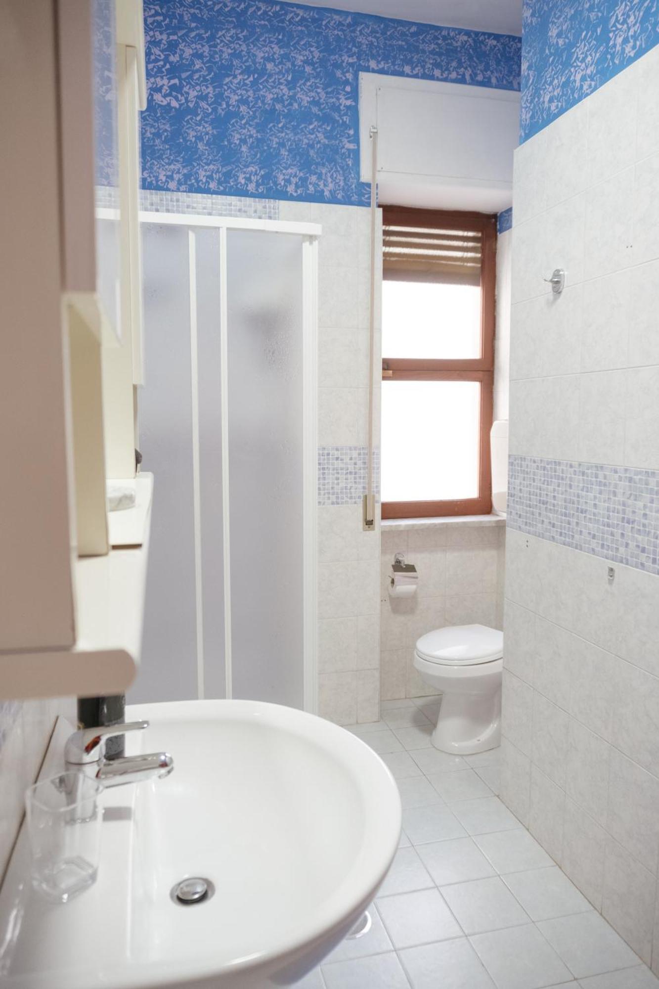 Domus Aurea Relax Room Σαλέρνο Εξωτερικό φωτογραφία