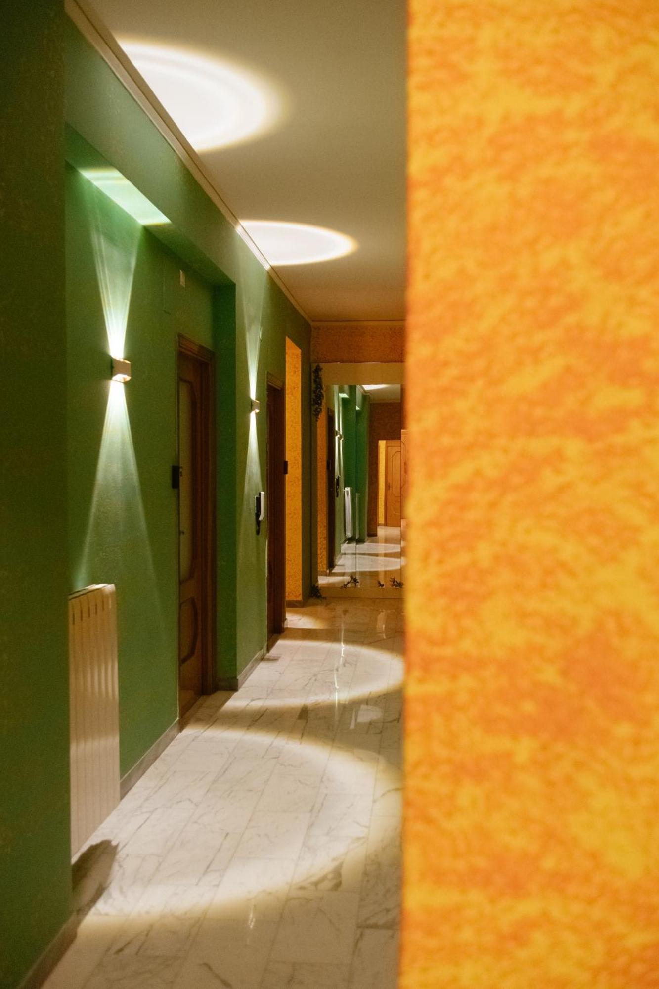 Domus Aurea Relax Room Σαλέρνο Εξωτερικό φωτογραφία