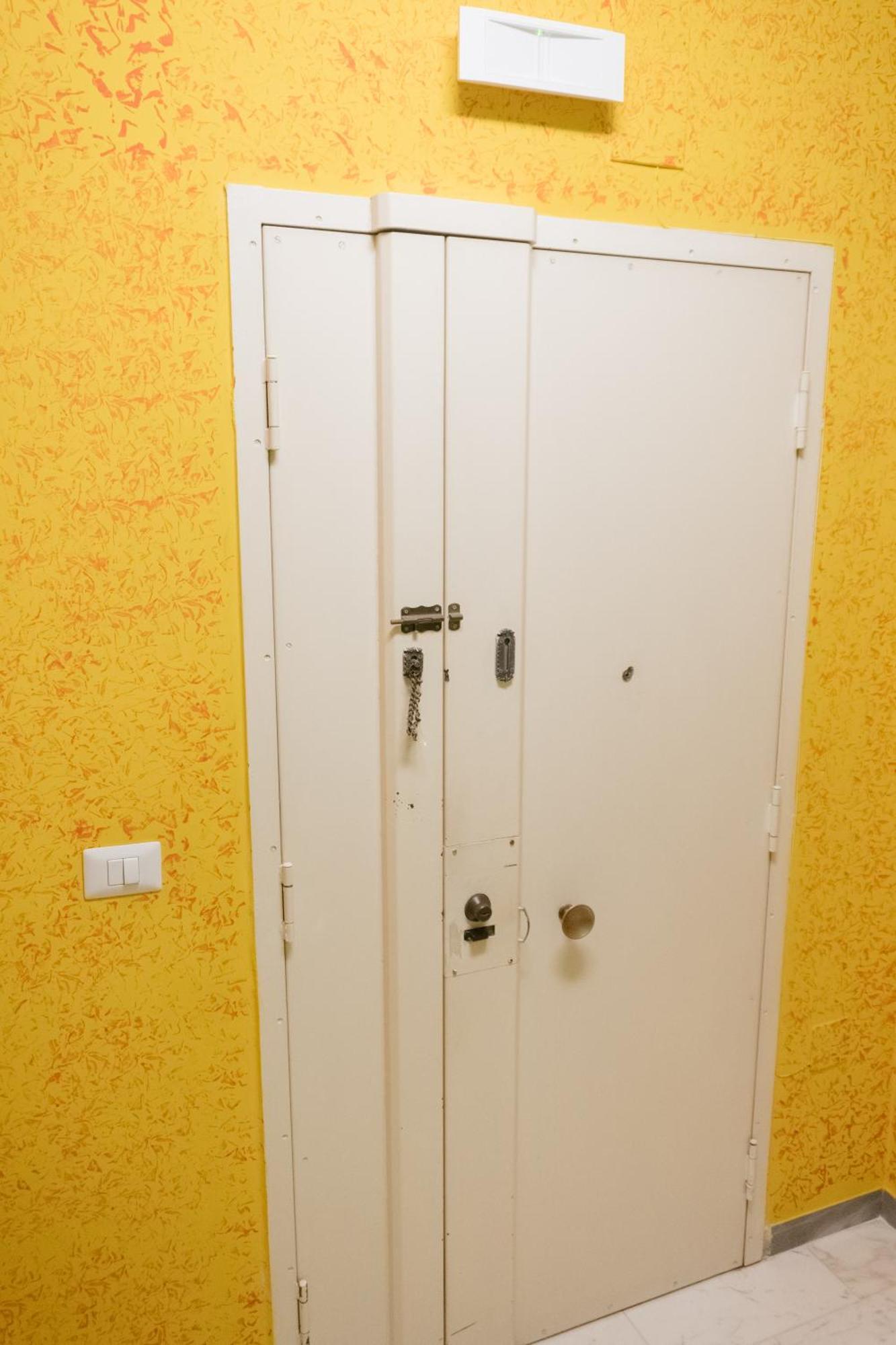 Domus Aurea Relax Room Σαλέρνο Εξωτερικό φωτογραφία